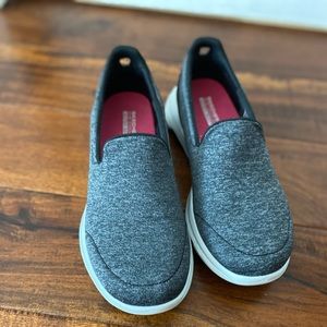 Skechers Women’s Go Walk 5-Honor Sneaker. Size 6.5. Worn once.